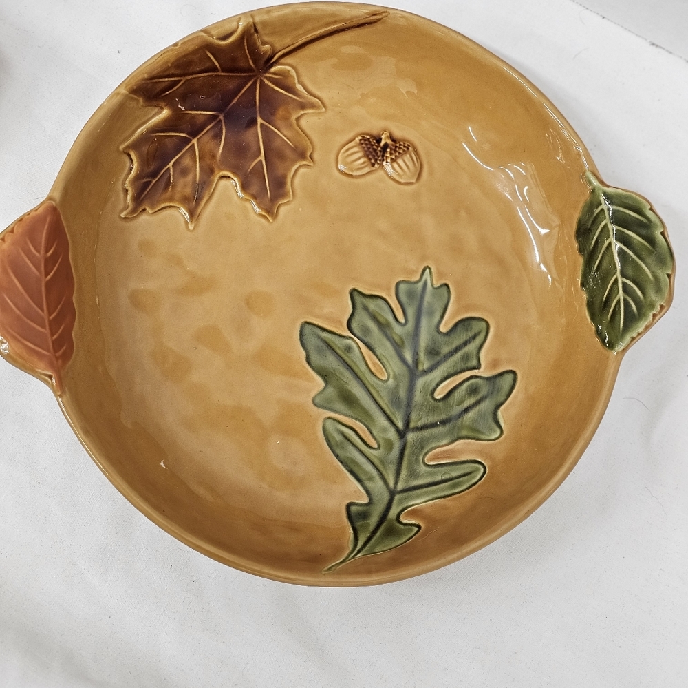 Autumn Thanksgiving Roubd Serving Dish